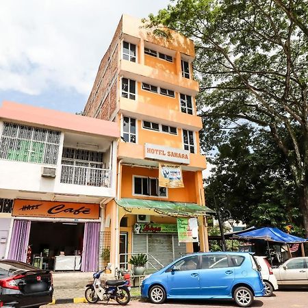 Oyo 89584 Hotel Sahara Kuala Kubu Bharu Eksteriør billede
